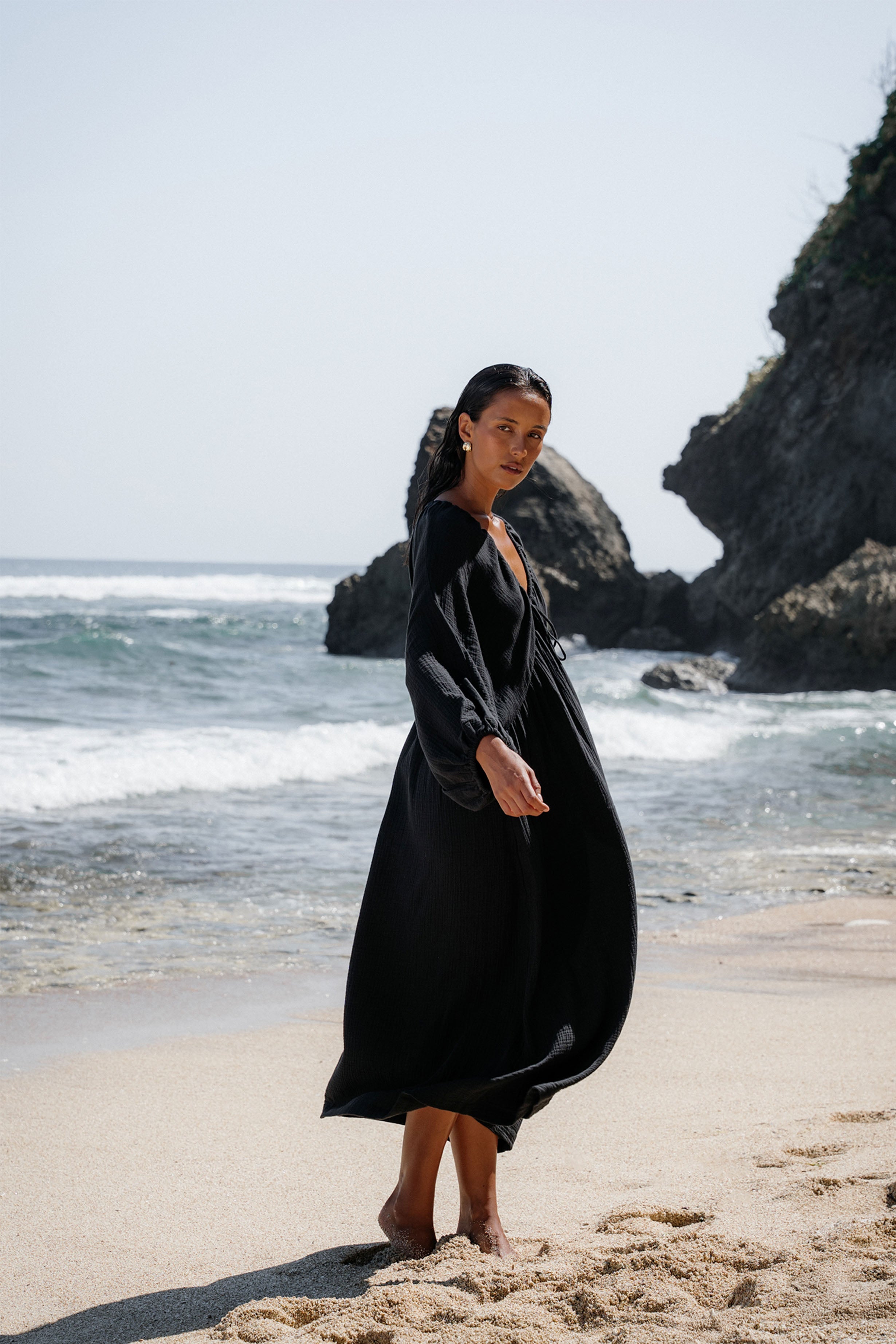 black camilla dress elan Camilla Black Midi Dress